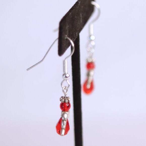 Little Dangling Angel Earrings Pierced Red Faceted Stone Silver Tone - Picture 3 of 9